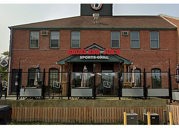 Aurora sports bar Shoeless Joe's Sports Grill Aurora