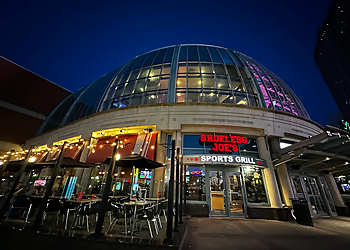 Niagara Falls sports bar Shoeless Joe's Sports Grill Niagara Falls