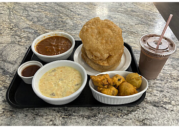 Regina Vegetarian Restaurants Shree Akshar Veg . Restaurant image 1