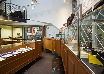 Montreal pawn shop Signature Jewelers Loans