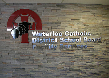 Waterloo Magasins de enseignes Signs by McDougall