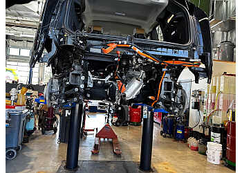 Oakville car repair shop Sil's Complete Auto Care Centre