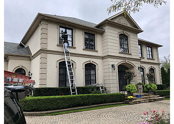 Toronto gutter cleaner Silverlight Window And Eaves