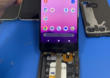 Waterloo cell phone repair SimplyFixIT