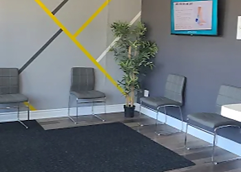 Oakville physical therapist Simrat Pangli, MPT, CFIMS - TRIANGLE PHYSIOTHERAPY