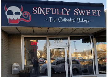 3 Best Cakes in Regina, SK - Expert Recommendations