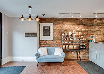 Hamilton spa Skin Solution