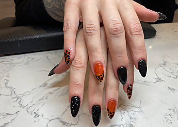 Sky Nails - Kawartha Lakes, ON Salons De Manucure - Acrylic Nails