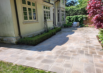 Brampton gutter cleaner Sleek Home Detailing