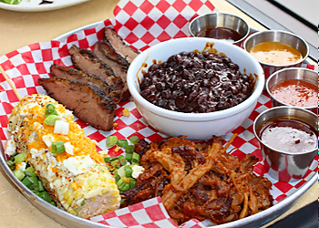 St Johns bbq restaurant Smoke & Oak