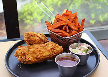 St Johns bbq restaurant Smoke & Oak