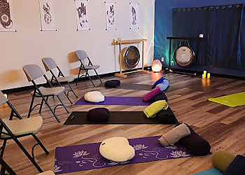 Airdrie yoga studio Solauna Wellness & Retreats