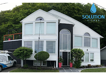 Quebec window cleaner Solution Vitres INC.