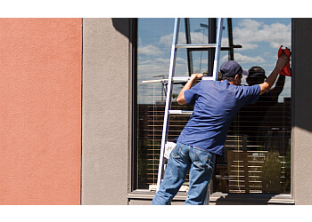 Drummondville window cleaner Solutions L & R