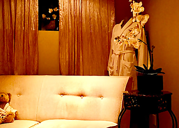 Spa Divine at the Inlet - Coquitlam, BC Spas - Salon Interior Image