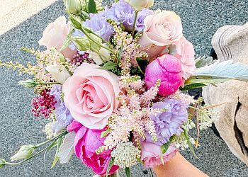 North Vancouver florist Special Moments Flowers & Gifts