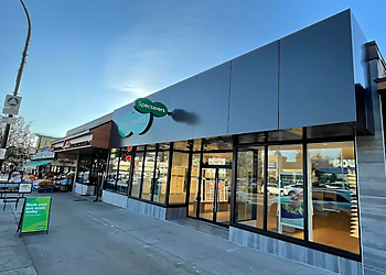 North Vancouver optician Specsavers Lonsdale