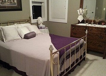 Springbett Bed and Breakfast - Red Deer, AB Bed And Breakfast - Bed Interior Image