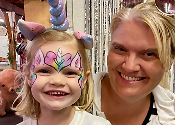 Saint John Peinture De Visage  Squiggle and Dot Face Painting