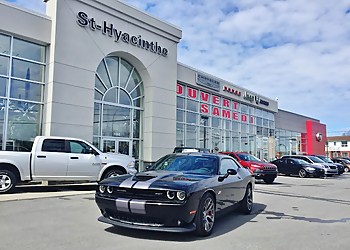 Saint Hyacinthe car dealership St-Hyacinthe Chrysler