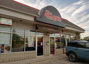 Newmarket sports bar St. Louis Bar & Grill Newmarket