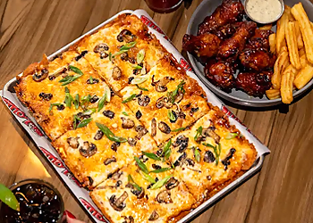 Saint John Bars Sportifs St. Louis Bar & Grill Saint John