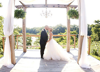 Welland wedding photographer Stacy's Creations Photography