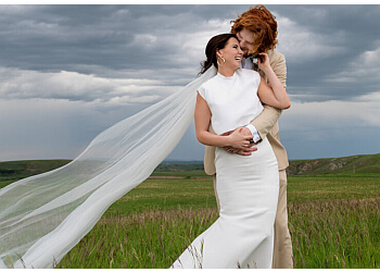 Lethbridge wedding photographer StandOut Photography Studio