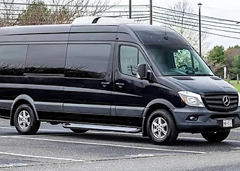 Stars Luxury Limousine Service Stars Luxury Limousine Service - North Bay, ON Service De Limousine - Limo image