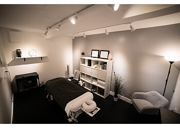 Coquitlam physical therapist Stephanie Clark, MSc.PT - COQUITLAM WELLNESS CENTRE