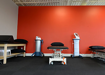 Stephanie Melanson, PT - REHAB1 PERFORMANCE CENTER MONCTON - Moncton, NB Physiothérapie - Treatment Room Image