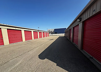 StoreSmart Self Storage - Edmonton, AB Unités d'entreposage - Facility Image