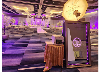 London Entreprises De Photomaton Strike a Poze Photobooths