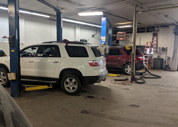 Lethbridge car repair shop Subway Auto Service Ltd.