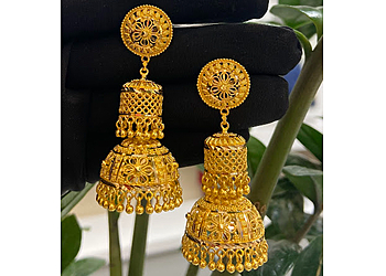 Surrey jewelry Sunaar Gold & Diamonds