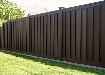 Burnaby fencing contractor Sunbury Fencing