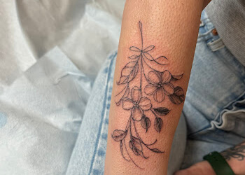 Airdrie tattoo shop Sundog Studios