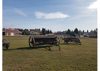 Red Deer places to see Sunnybrook Farm Museum