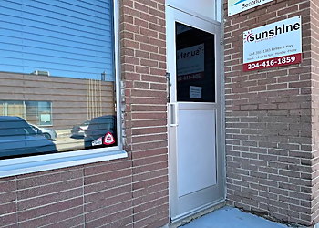 Sunshine Pharmacy - Winnipeg, MB Pharmacies - Pharmacy Exterior Image