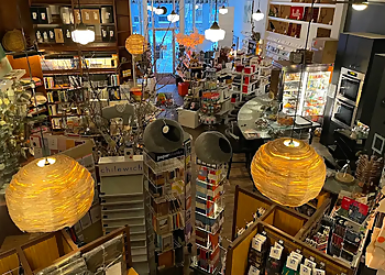Sunworks Living - Red Deer, AB Boutiques De Cadeaux - Business Interior Image