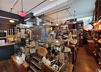 Sunworks Living - Red Deer, AB Boutiques De Cadeaux - Service Image