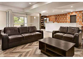 Ajax hotel Super 8 by Wyndham Ajax