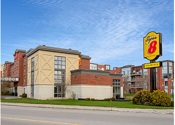 Terrebonne hotel Super 8 by Wyndham Lachenaie/Terrebonne image 1