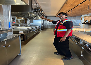 Super Tech Appliances Repair - Richmond Hill, ON Services De Réparation Électroménager - Team Working Image