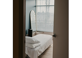 Surrey manual osteopath Suzanne Sturgess, RMT, DOMP - White Rock Osteopathy