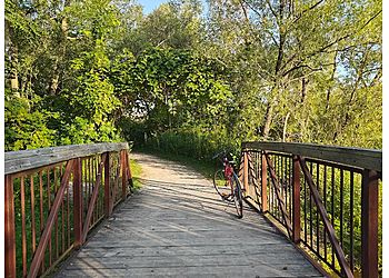 Markham hiking trail Swan Lake Park