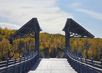 Edmonton hiking trail Terwillegar Park