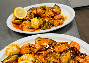 Richmond Hill seafood restaurant THE CAPTAIN'S BOIL Thornhill