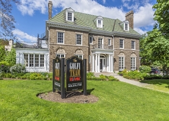 Hamilton real estate agent THE GOLFI TEAM - RE/MAX ESCARPMENT GOLFI TEAM REALTY INC. BROKERAGE