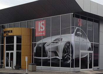 Waterloo Magasins de enseignes TMC Customs